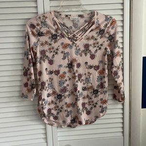NWOT. 3/4 sleeve, floral top. Size small.